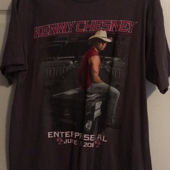 Bundle of 2 Kenny Chesney Concert T-shirts - Picture 4 of 6